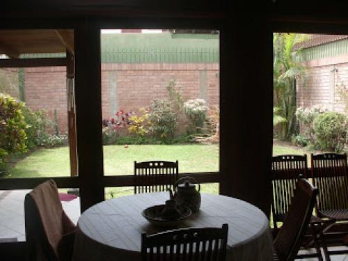 CASA EN VENTA 300m2, SAN BORJA