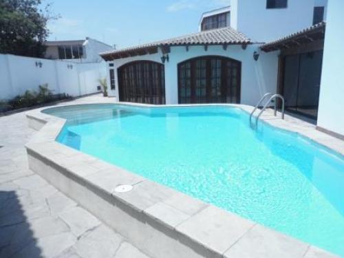 VENTA DE CASA EN SANTIAGO DE SURCO