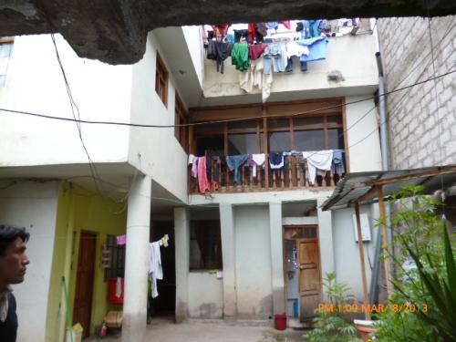 CASA EN VENTA EN URB. VELAZCO ASTETE DE 310M2