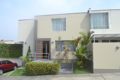 MODERNA CASA EN RINCONADA ALTA