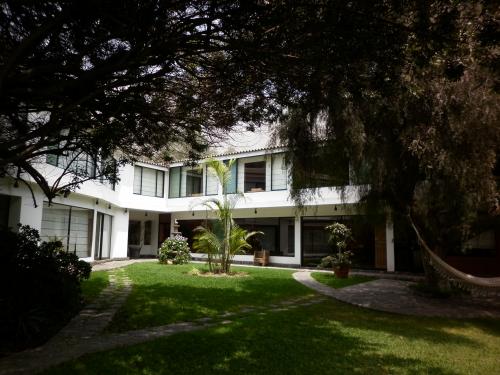 Venta y Alquiler -Linda Casa en Condominio - Chaclacayo