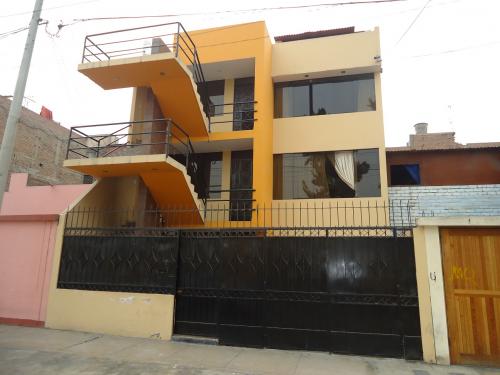 CASA EN VENTA EN EL DISTRITO DE LA VICTORIA