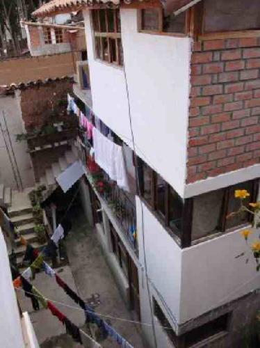 HOSTAL EN SAN BLAS DE 250M2