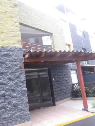 Venta casa en urb. Mayorazgo - Ate