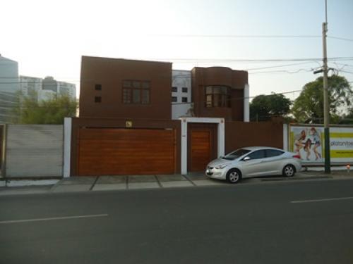 AMPLIA Y HERMOSA CASA EN SURCO