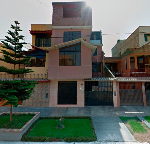Los Olivos 4 Pisos, Av. Las Palmeras, Av. Carlos Izaguirre
