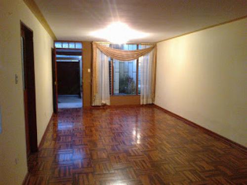CASA EN ALQUILER 160m2 PRIMER PISO, SAN ROQUE - SURCO