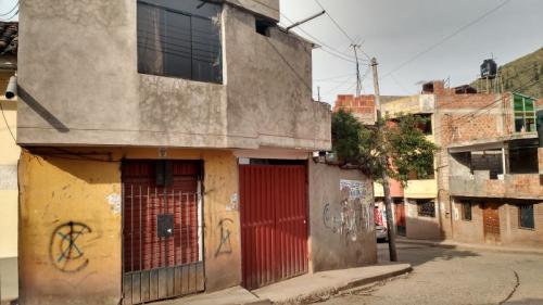 CASA EN URB, MANAHUAÑUNCA