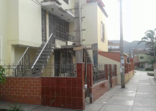 CASA EXCLUSIVA LOS OLIVOS