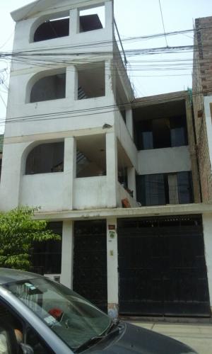 CARABAYLLO – URB.TUNGASUCA  – VENDO CASA 3 PISOS.