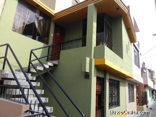 VENDO CASA DE DOS PISOS EN LA CIUDAD DE HUACHO - LIMA