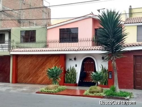 CASA EN LA PERLA