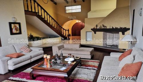 VENTA CSA REMODELADA LA MOLINA 43 DORM 2 COCHERAS PISCINA BBQ