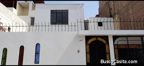 Casa con 3 habitaciones muy luminoso ,2 baños, 2 pisos