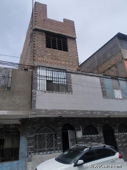 CASA EN VENTA, CERCA DEL MERCADO DE FLORES TREBOL-RIMAC