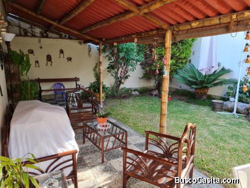 VENTA DE CASA EN SAN BORJA 