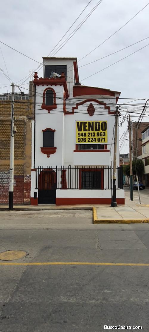 VENDO HERMOSA CASA 100% REMODELADA