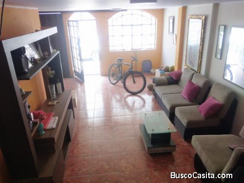 se vende casa 4 pisos urb los jardines SJL altura nuevo Mall sjl 