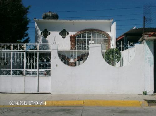 VENDO CASA BONITA
