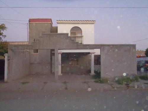 REMATO casa de ladrillo 3 rec 2 WC 2 plantas ampliada con terreno excedente refrigerada APROVECHA $875000