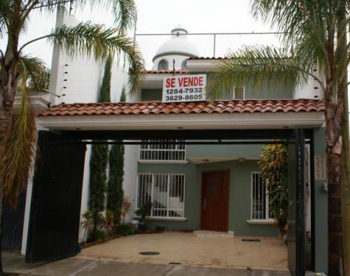 Se Traspasa Casa remodelada en zona de la Tijera