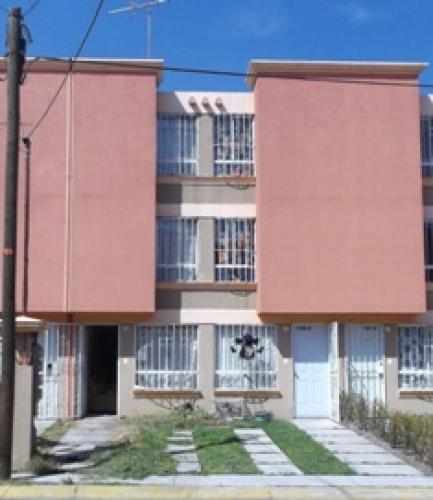 HEROES DE TECAMAC SECC. BOSQUES  VENDO CASA