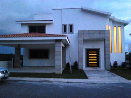 Casa en Residencial Lomas de Cocoyoc, Morelos