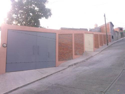 CASA CON AMPLIO TERRENO en Morelia