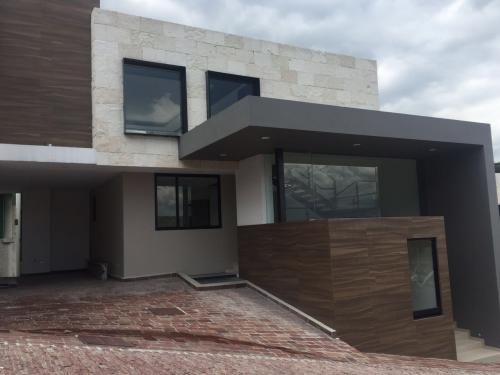 Casas en Condominio Nuevas Condado de Sayavedra Edo Mexico