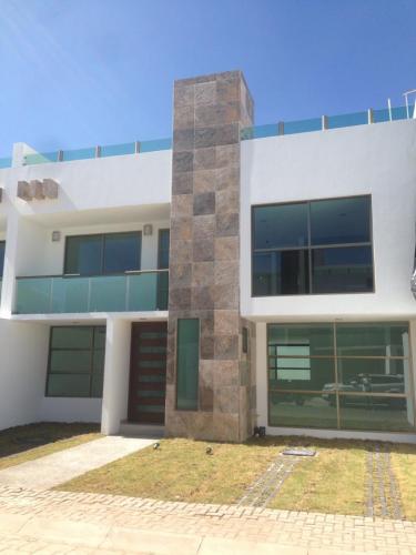 Casa en el fraccionamiento donde vivirán las mejores Familias de Tulancingo, La Toscana