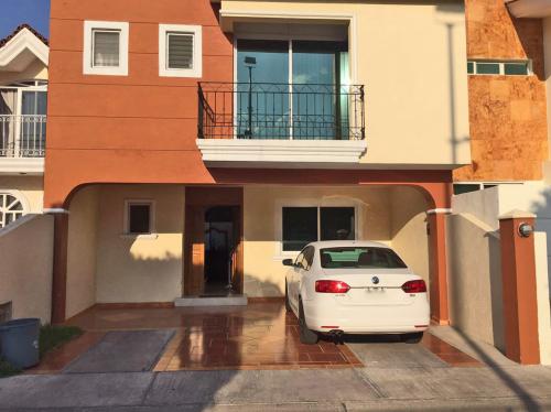 Casa Venta/ Jardines Chapalita/ Zapopan