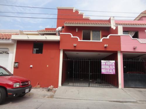 Preciosa y amplia casa en El Toreo