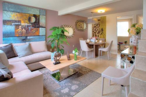 CASA EN VENTA CON EXCELENTE VISTA 
