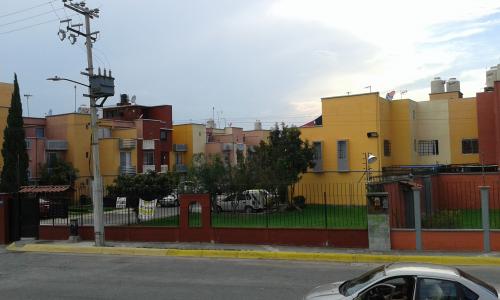 TARSPASO O VENDO CASA 3 RECAMARAS EN HACIENDA CUAUTITLAN