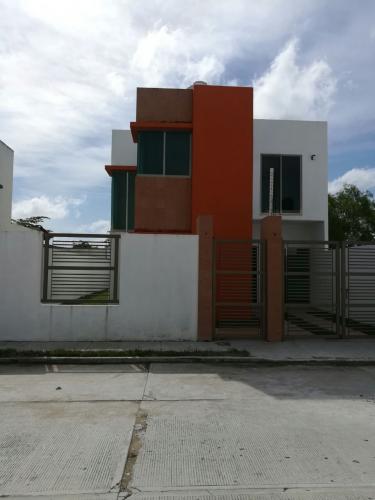 CASA EN FRACC. PRIVADO EN COMALCALCO