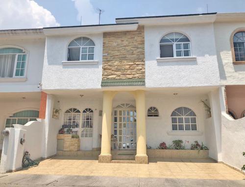 Casa venta/ Jardines de Chapalita/ Zapopan