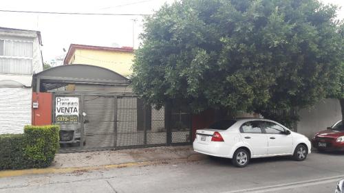 Cerca Av Jinetes, Arboledas, Amplia Casa