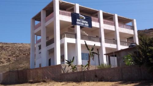 PROPIEDAD EN VENTA CON VISTA PANORÁMICA AL PUERTO DE ENSENADA