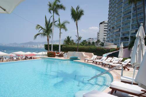 DEPARTAMENTO EN ACAPULCO SOBRE PLAYA EN ACAPULCO DORADO