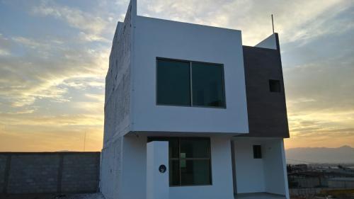 Invierte Tu Dinero En Una Casa En Tulancingo, Excelente Ubicación, Ciudad De Paso Obligado.