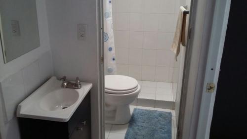 se vende casas con un lindo y agradable baño