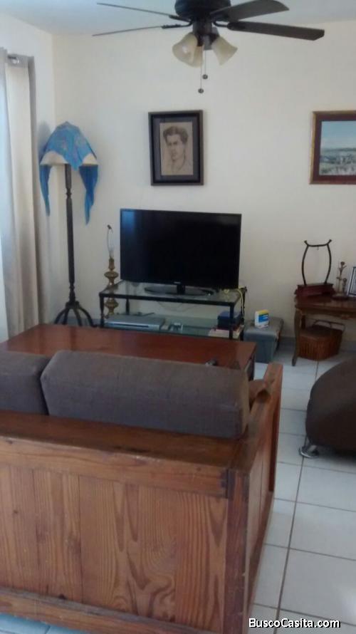 CASA EN VENTA EN LA COL. VILLAS SOL.