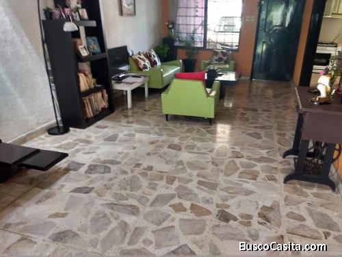 CERCA DE PLAZA LAS AMÉRICAS