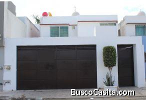VENTA DE BELLA CASA UBICADA EN CHUBURNA 