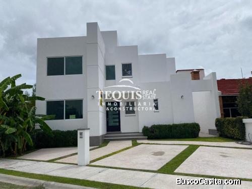 HERMOSA CASA EN VENTA EN CLUB DE GOLF