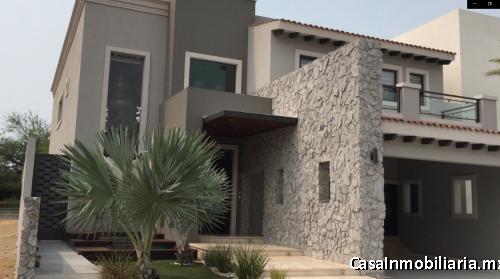 PRECIOSA CASA EN LOS LAGOS RESIDENCIAL