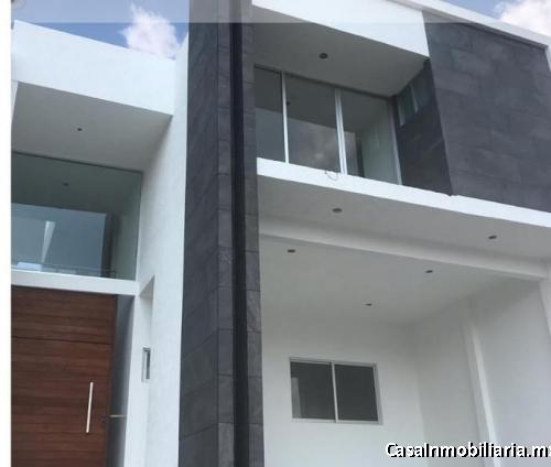 Casa en Parque Nayarit en Lomas de Angelópolis, San Andrés Cholula, Puebla