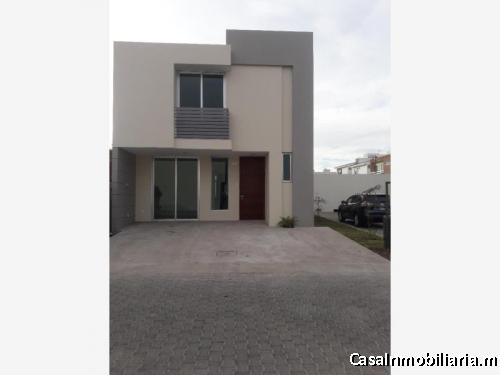 CASA EN VENTA EN CASA FUERTE, COTO BASTION 