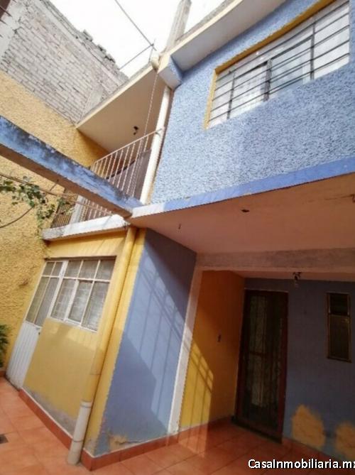 Disfruta de una Bonita casa de dos niveles en la Alcaldía Iztapalapa.