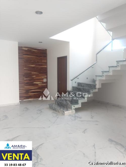 CASA EN VENTA JARDIN REAL ZAPOPAN $ 7990,000.00